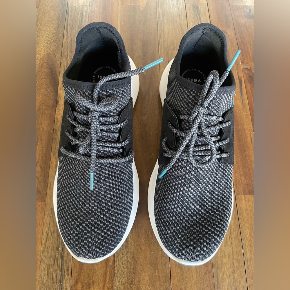 Vessi Everyday Classic shoes midnight black size 10 walking shoes running shoes